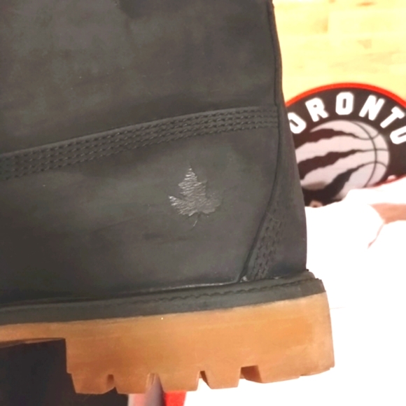 Brand New..Men's exotic Toronto raptors NBA, timberlands size 11 - Picture 6 of 15